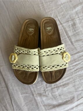 Rocket Dog Cream Crochet Slide Sandals with Flower Buckles